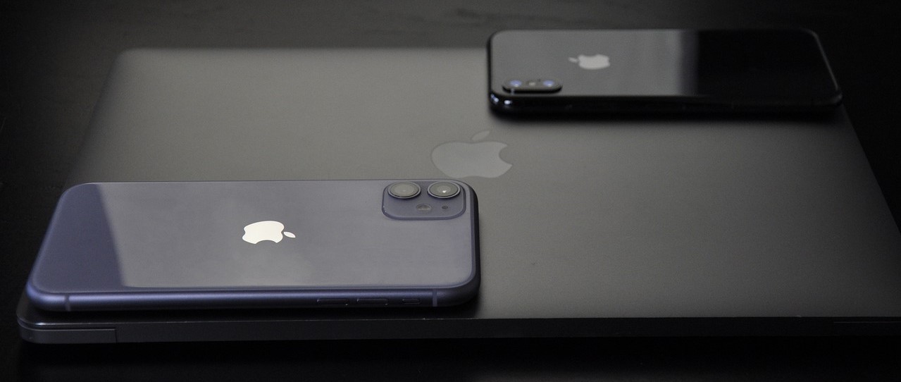 The Rivalry of Tech Giants – Microsoft vs Apple – argreenhouse.com